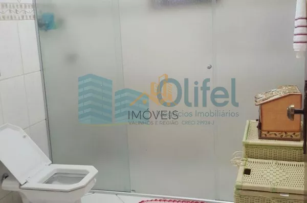 Ótima casa em bairro tranquilo na cidade de Louveira com 3 dormitórios sendo 1 suíte, sala 2 ambientes, cozinha americana com armários, edícula com churrasqueira gourmet e banheiro, quintal e garagem para 4 carros. - Foto 19
