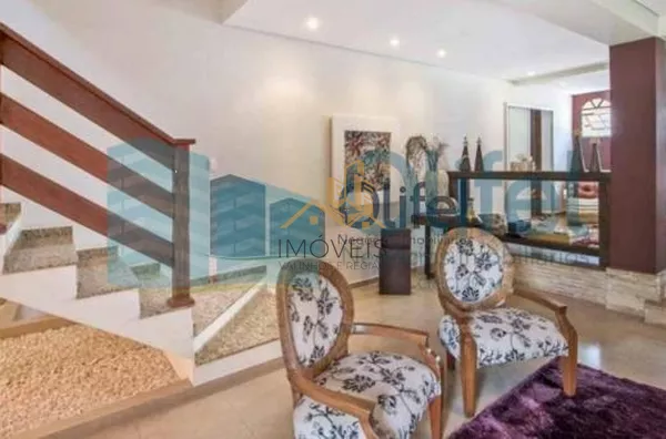Excelente casa, estilo chácara, com belíssimo acabamento na cidade de Louveira com 1200 m² AT | 500 m² AC, sendo 03 dormitórios, sendo 1 master com closet, 03 banheiros, sala de TV, estar e jantar, lareira, adega, cozinha integrada rica em armários e i - Foto 17