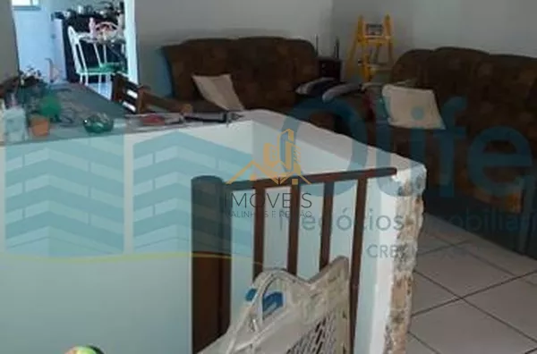 Linda chácara á venda na cidade de  Louveira, sendo três dormitórios, sendo 1 suíte, 1 banheiro social, cozinha, despensa, lavanderia, sala de estar e jantar,  sala de televisão e escritório. Na parte debaixo possui um porão totalmente habitável com 1 qua - Foto 5