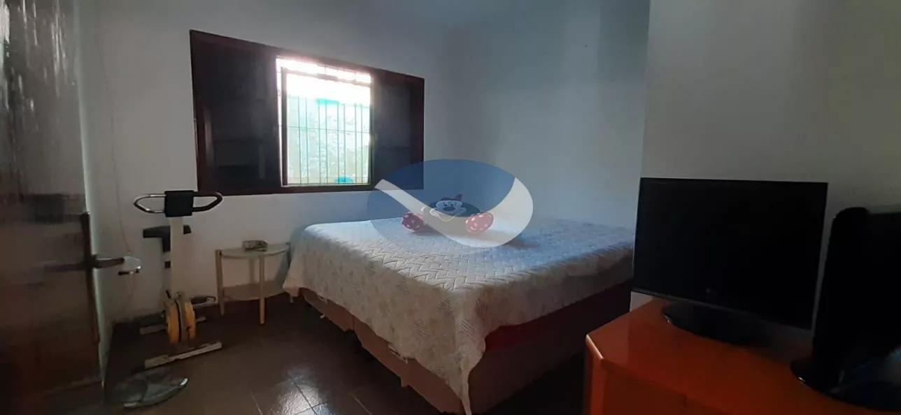 Casa à venda com 5 quartos, 95m² - Foto 13