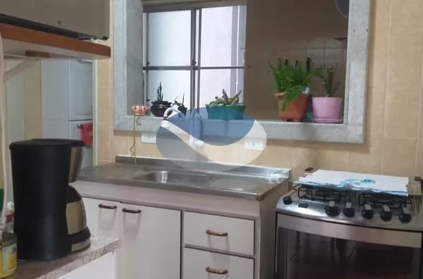 Belo imovel na Martim de Sá - 2 Dorm (1 Suite) - Foto 5