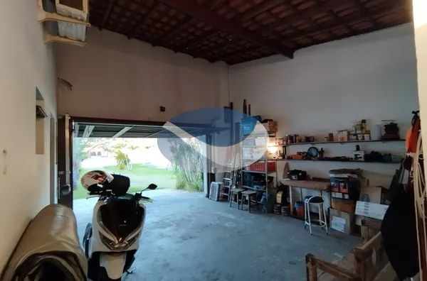 garagem dos fundos 