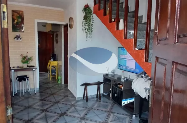LINDO SOBRADO EM CONDOMÍNIO FECHADO!
