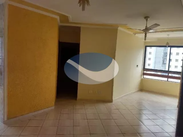 Apartamento à venda com 2 quartos, 70m² - Foto 2