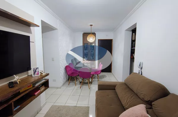 Apartamento de dois quartos com suite a 900 Metros da Praia Martim de Sá - Foto 1