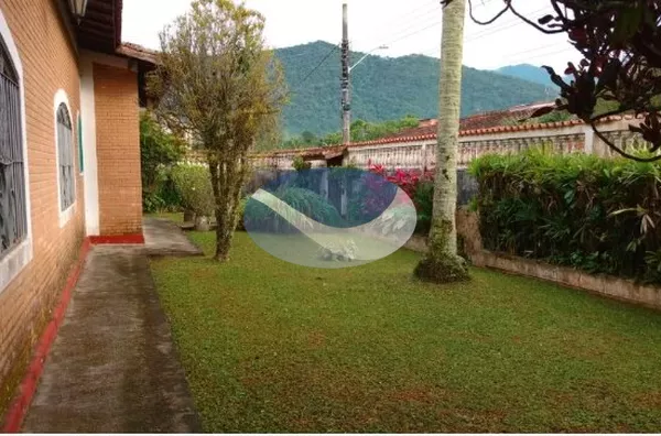 Casa com Terreno Grande - Foto 2