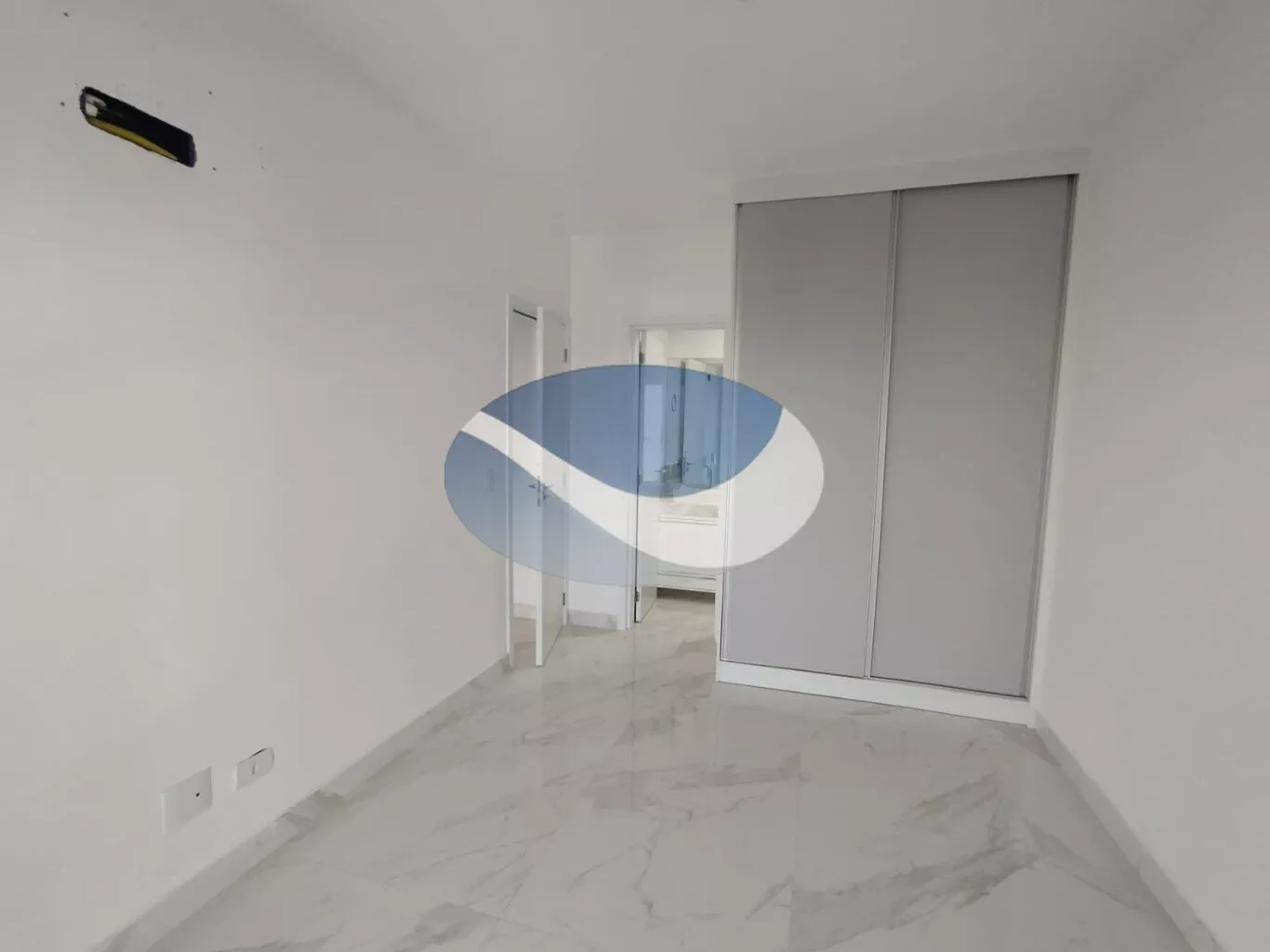 Apartamento à venda com 2 quartos, 23m² - Foto 11