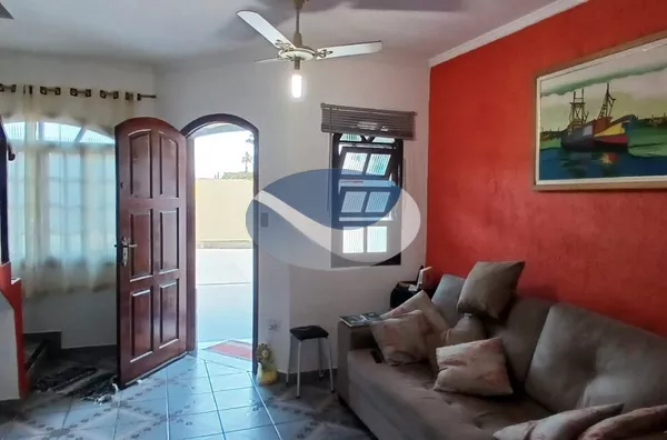 LINDO SOBRADO EM CONDOMÍNIO FECHADO!