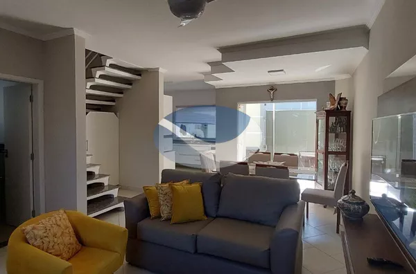 Sobrado para venda com 3 dormitórios,  Martim De Sa, Caraguatatuba - Foto 1