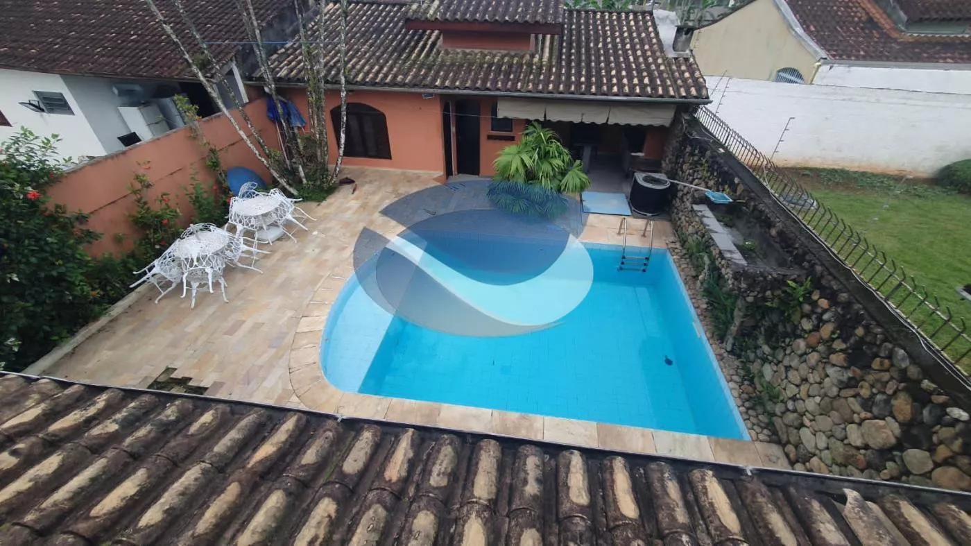 Casa à venda com 4 quartos, 265m² - Foto 5