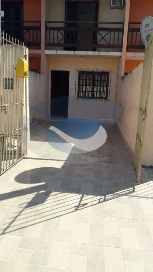 Casa à venda com 2 quartos, 70m² - Foto 11