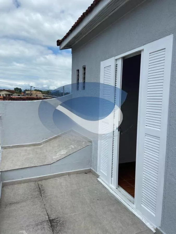 Casa à venda com 3 quartos, 50m² - Foto 1