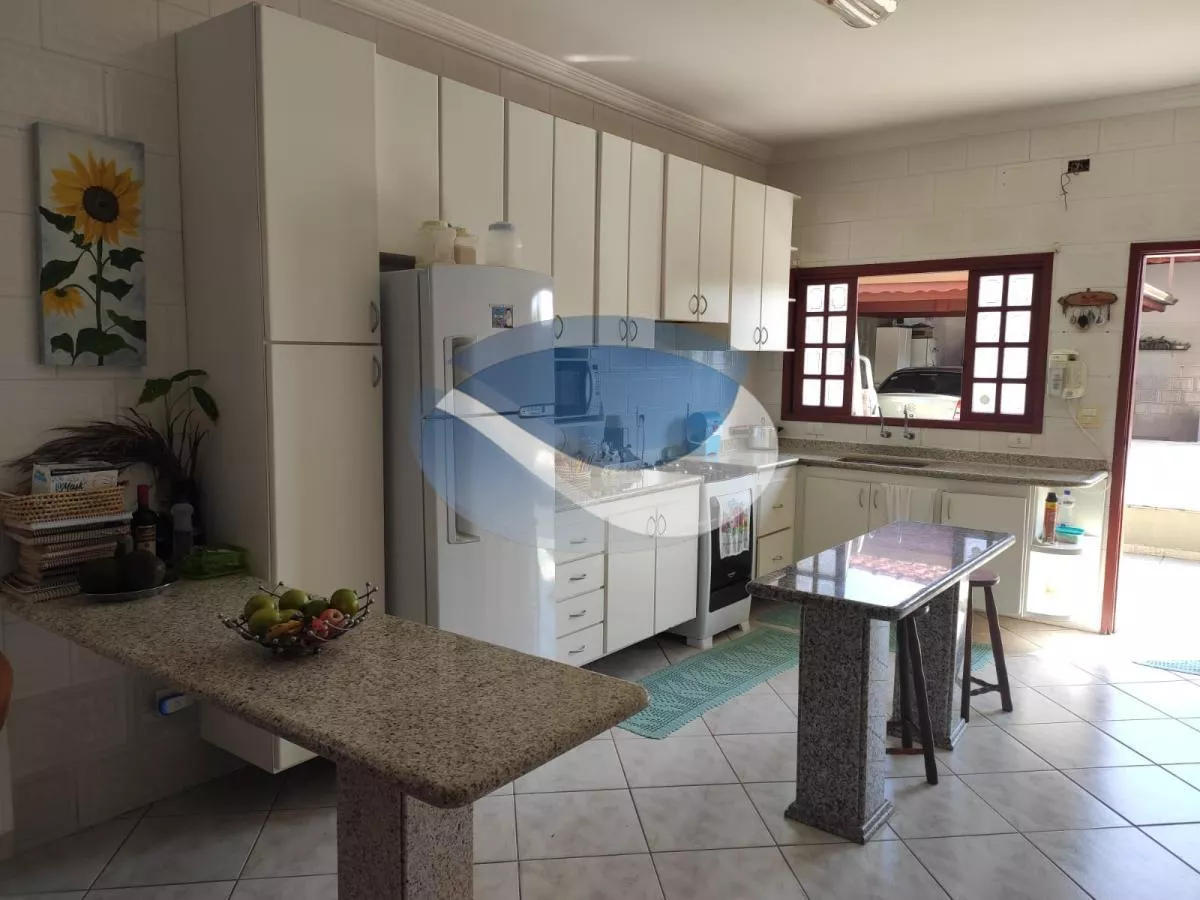 Sobrado à venda com 4 quartos, 250m² - Foto 11