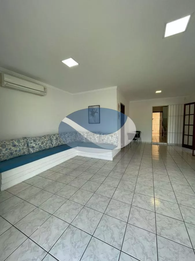 Casa à venda com 2 quartos, 100m² - Foto 4