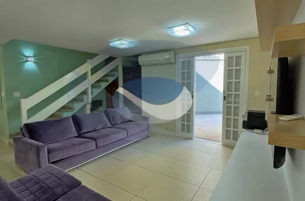 SOBRADO À VENDA, APENAS À UM QUARTEIRÃO DA PRAIA! - Foto 2