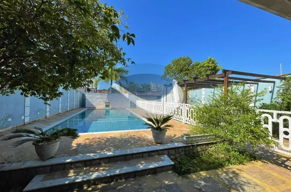 LINDA CASA À VENDA COM PISCINA, NA MARTIM! - Foto 2