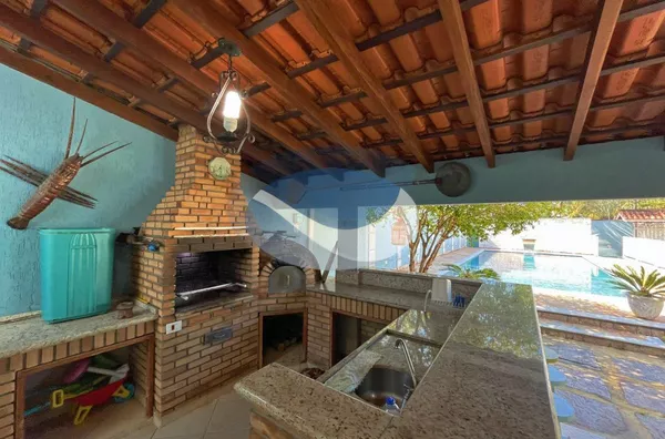 LINDA CASA À VENDA COM PISCINA, NA MARTIM! - Foto 5