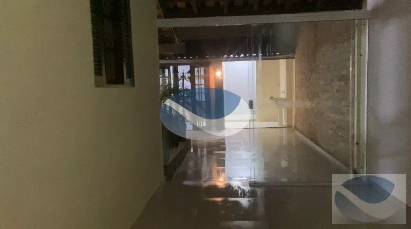 Casa à venda com 3 quartos, 150m² - Foto 2