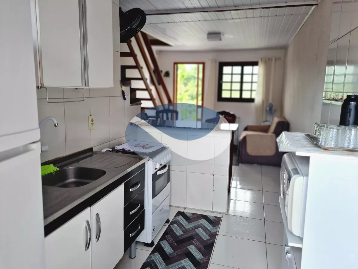 Casa à venda com 2 quartos, 70m² - Foto 8