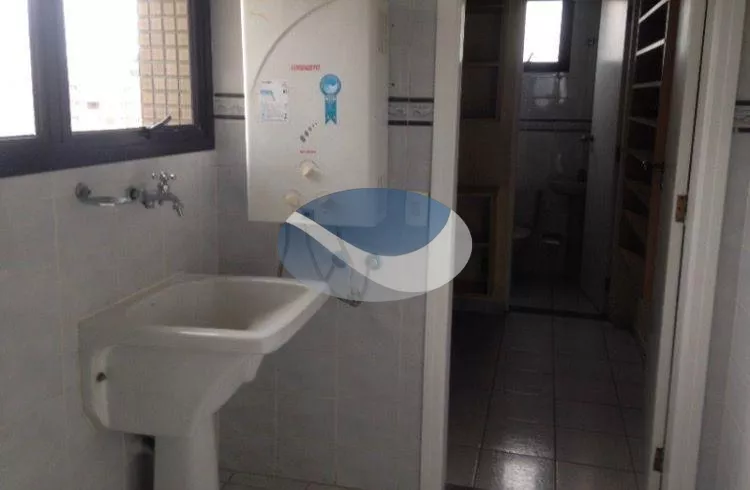 Apartamento à venda com 3 quartos, 123m² - Foto 12