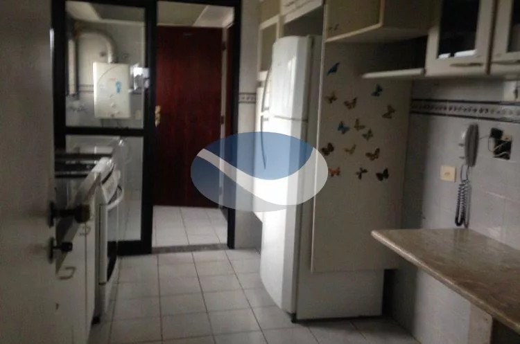 Apartamento à venda com 3 quartos, 123m² - Foto 10