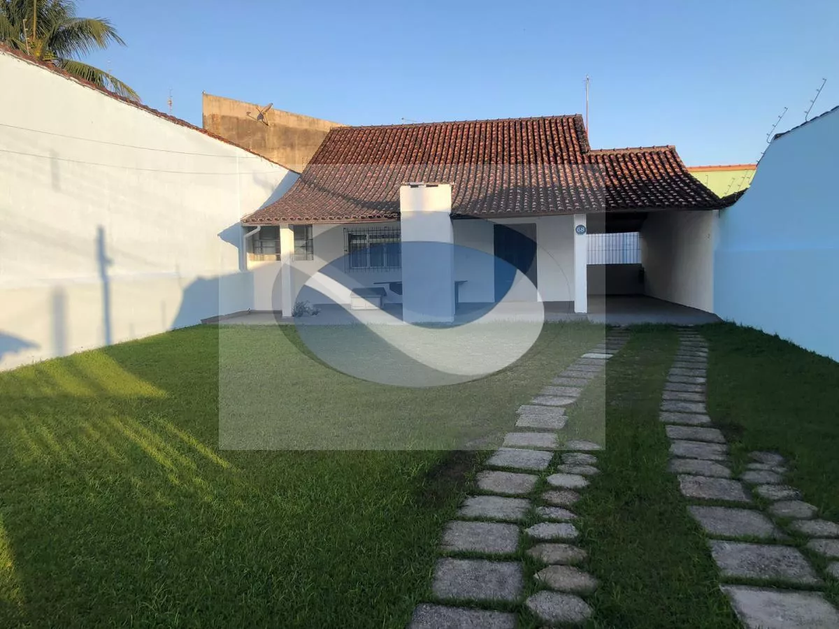 Casa à venda com 3 quartos, 110m² - Foto 1