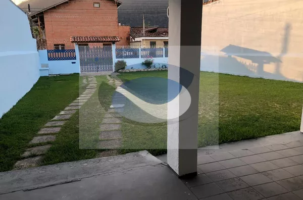 SOBRADO COM ESPAÇO PARA 8 CARROS - Foto 2