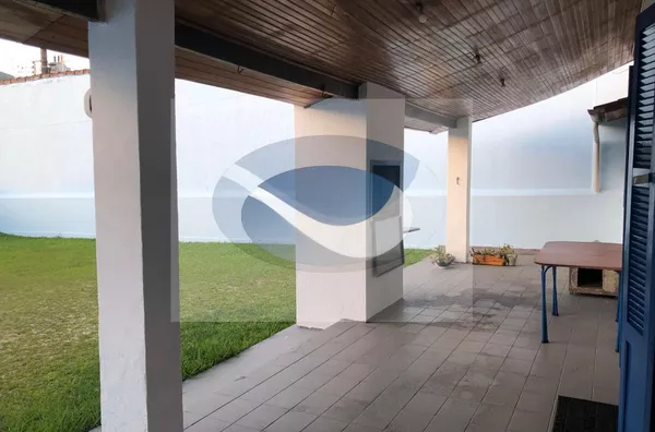 SOBRADO COM ESPAÇO PARA 8 CARROS - Foto 3