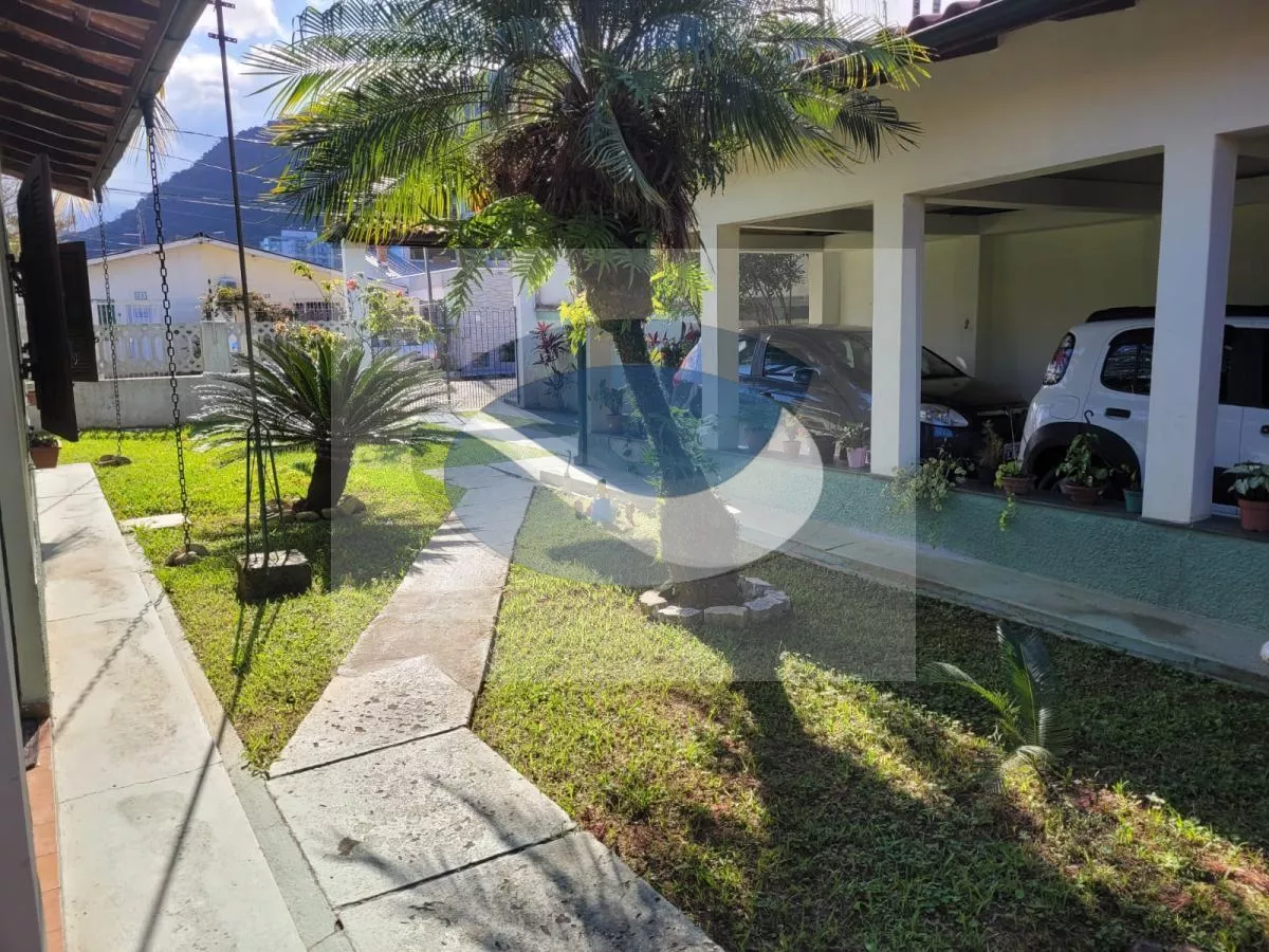 Casa, 3 quartos, 200 m² - Foto 1