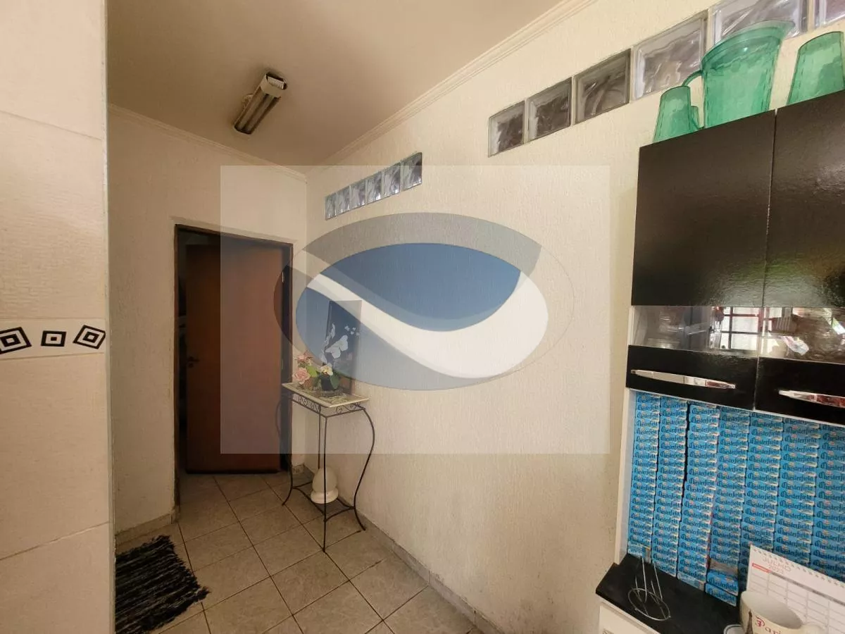 Casa à venda com 3 quartos, 200m² - Foto 9