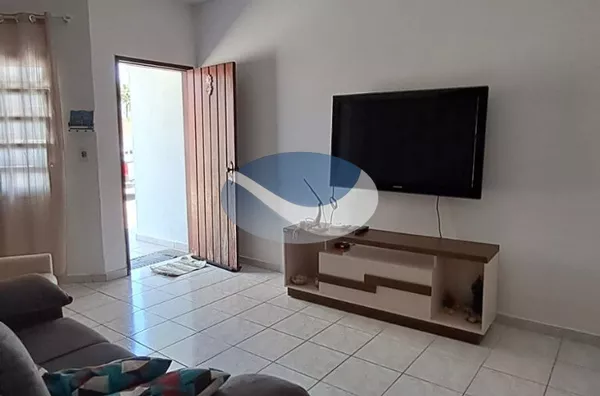 Sobrado à 50m da Praia Martim de Sá 