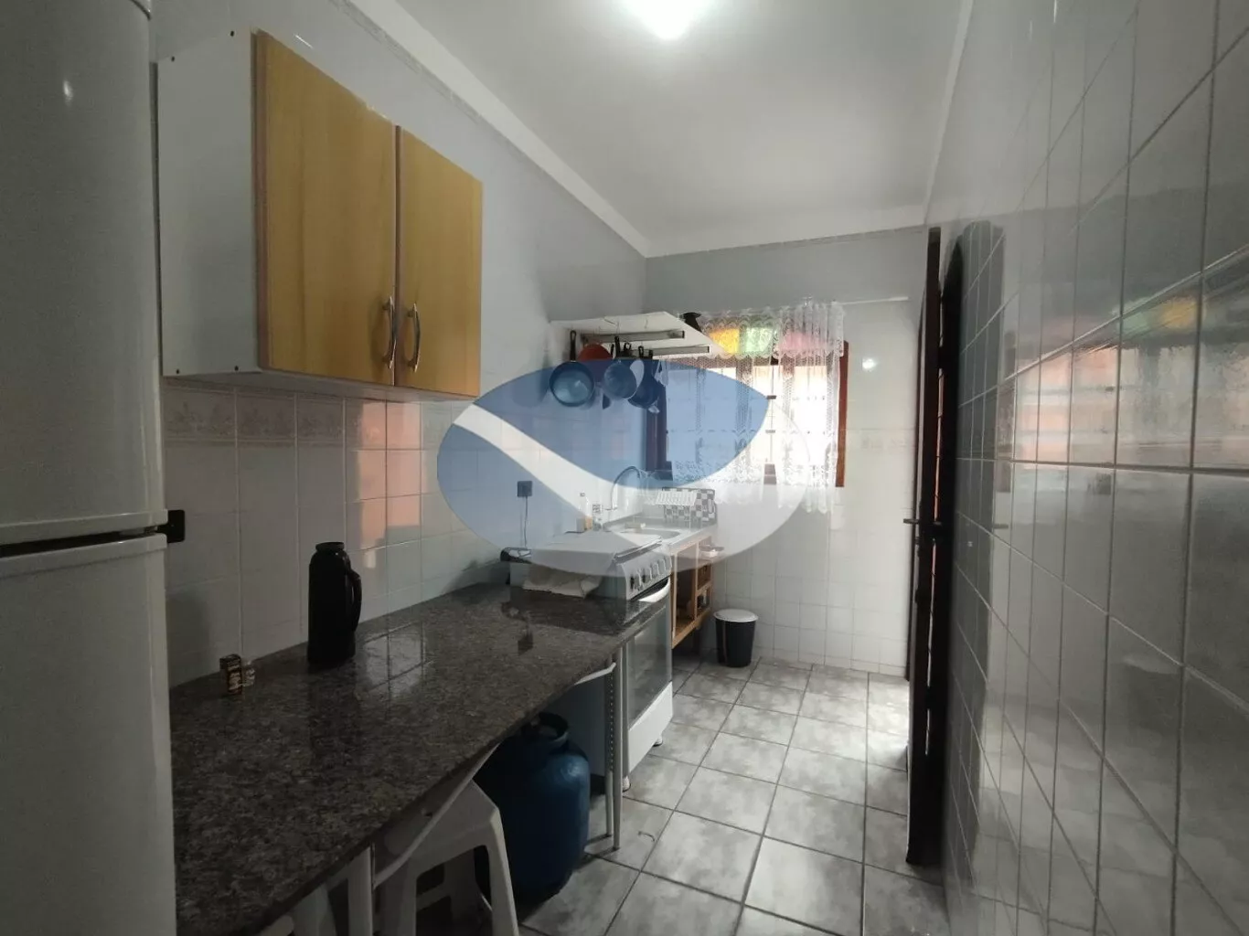 Casa à venda com 2 quartos, 70m² - Foto 3