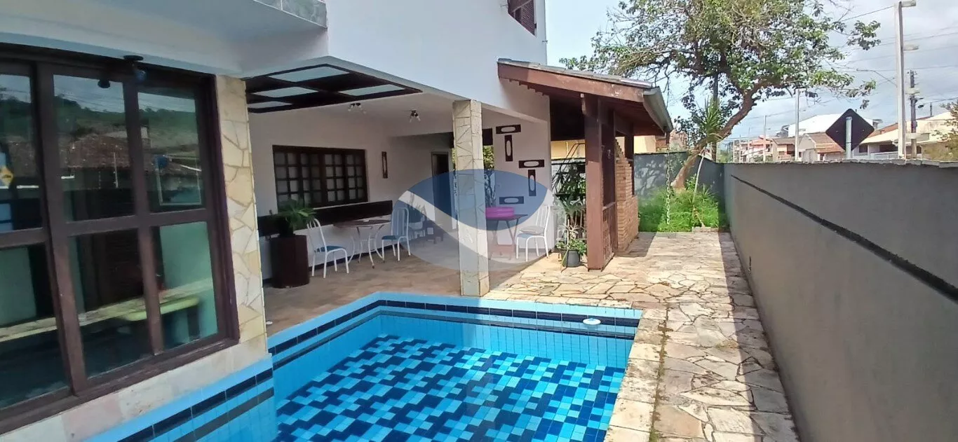 Sobrado à venda com 4 quartos, 25m² - Foto 2