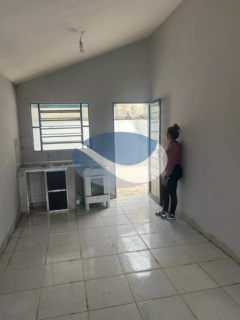 Casa à venda com 2 quartos, 60m² - Foto 4