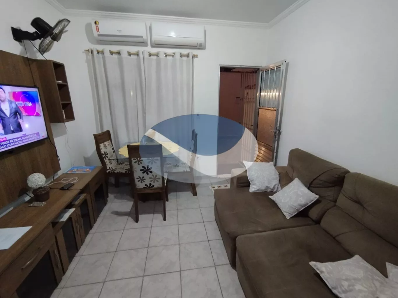 Casa à venda com 2 quartos, 52m² - Foto 1