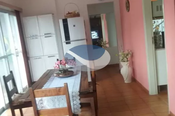 Belo imovel na Martim de Sá - 2 Dorm (1 Suite) - Foto 1