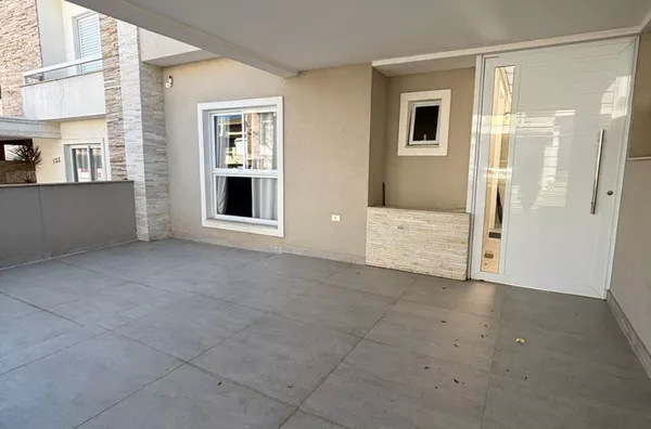 Sobrado em condomínio de Alto Padrão