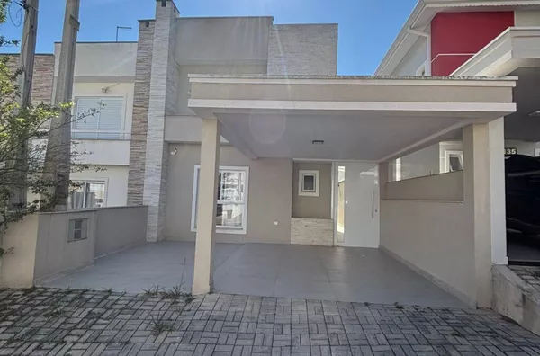 Sobrado em condomínio de Alto Padrão