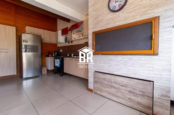 Terreno com 3 casas individuais