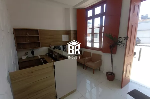Casa Comercial / Prédio Comercial/ Clínica.