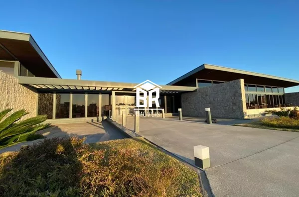 Casa à Venda no Alphaville | Fundo Lago