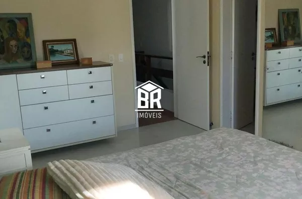 Sobrado para venda, 3 quarto(s),  Três Vendas, Pelotas