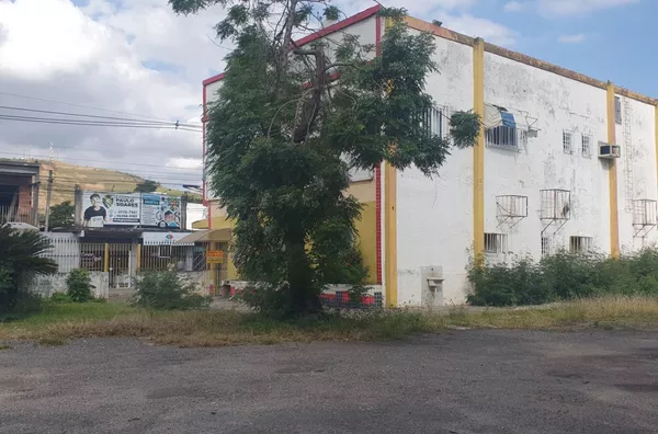 PRÉDIO COMERCIAL