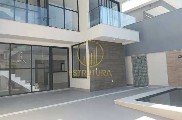 Casa Triplex 