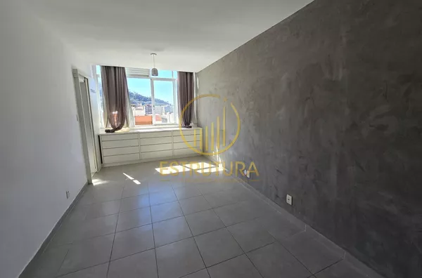 Kitinete / conjugados para venda, 1 quarto(s),  Laranjeiras, Rio De Janeiro