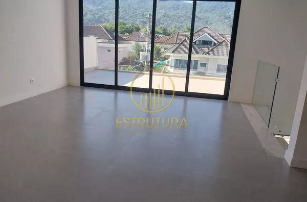 Casa Triplex 