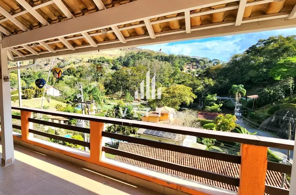 Casa em mobiliada condomínio para aluguel e venda, 3 suítes,  Itaipava, Petrópolis - Foto 1