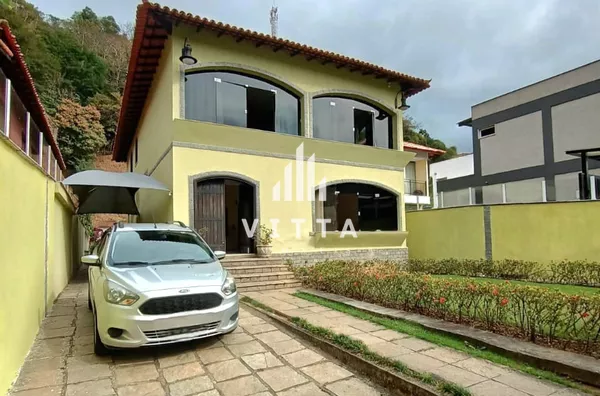 Casa à Venda em Corrêas,  com três Suítes - Foto 1