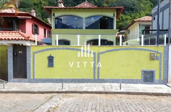 Casa à Venda em Corrêas,  com três Suítes - Foto 2