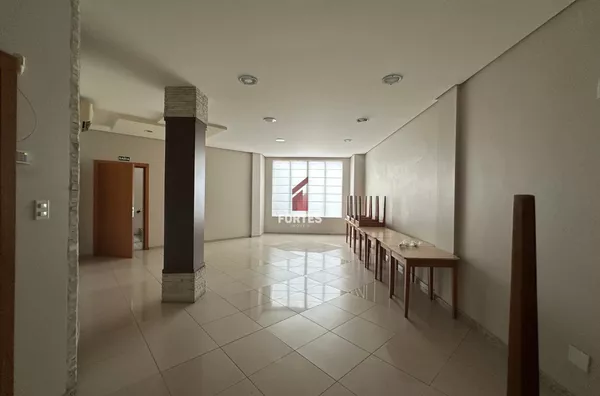 SALA COMERCIAL COM 660M² PARA LOCAÇÃO NO CENTRO: EM CIMA DA CHURRASCARIA PAMPEANA! - Foto 3